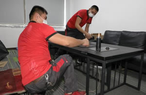 �Ͼ���ҹ�˾